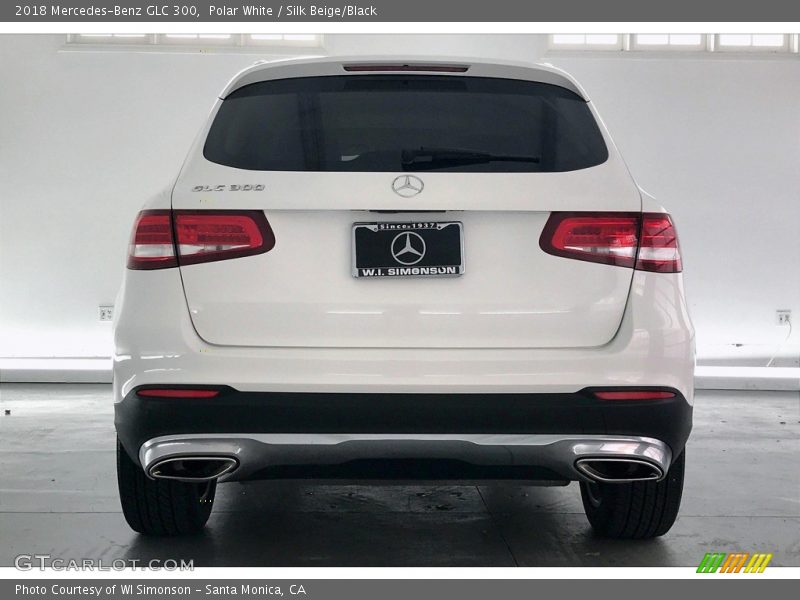 Polar White / Silk Beige/Black 2018 Mercedes-Benz GLC 300