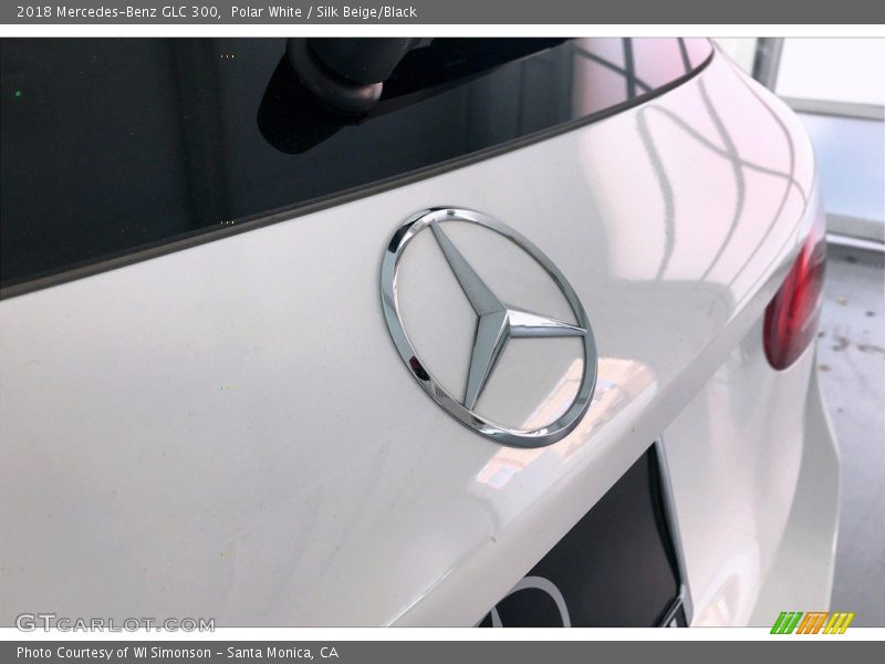 Polar White / Silk Beige/Black 2018 Mercedes-Benz GLC 300