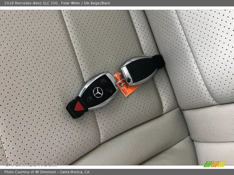 Polar White / Silk Beige/Black 2018 Mercedes-Benz GLC 300