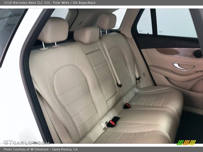 Polar White / Silk Beige/Black 2018 Mercedes-Benz GLC 300