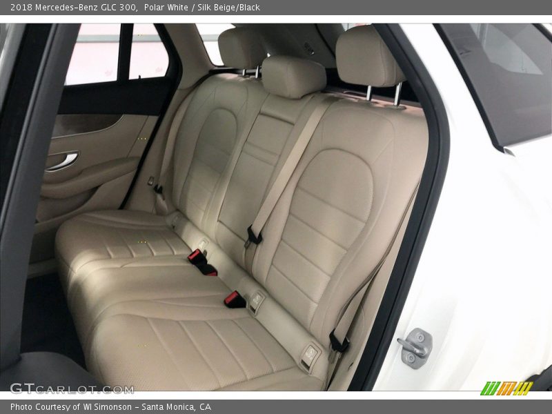 Polar White / Silk Beige/Black 2018 Mercedes-Benz GLC 300