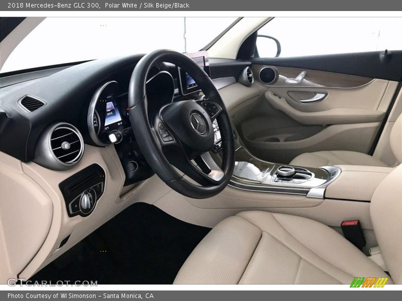 Polar White / Silk Beige/Black 2018 Mercedes-Benz GLC 300