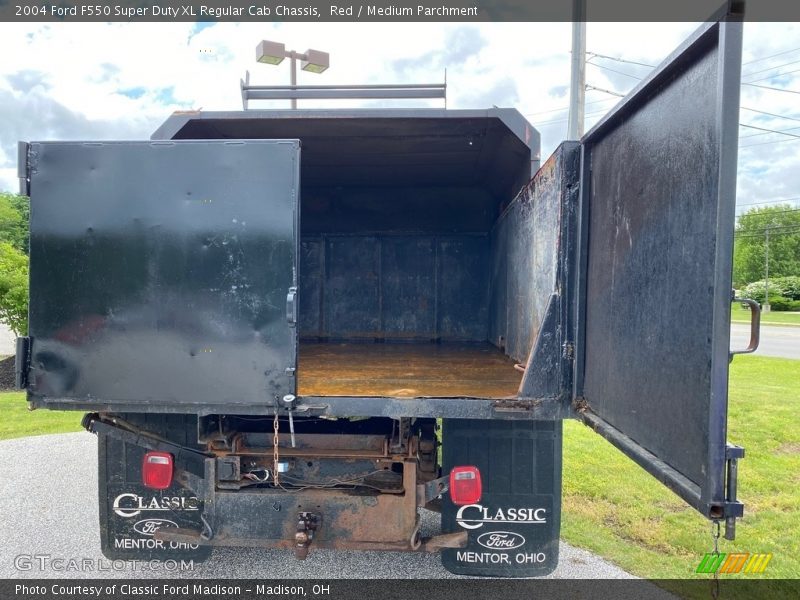 Red / Medium Parchment 2004 Ford F550 Super Duty XL Regular Cab Chassis