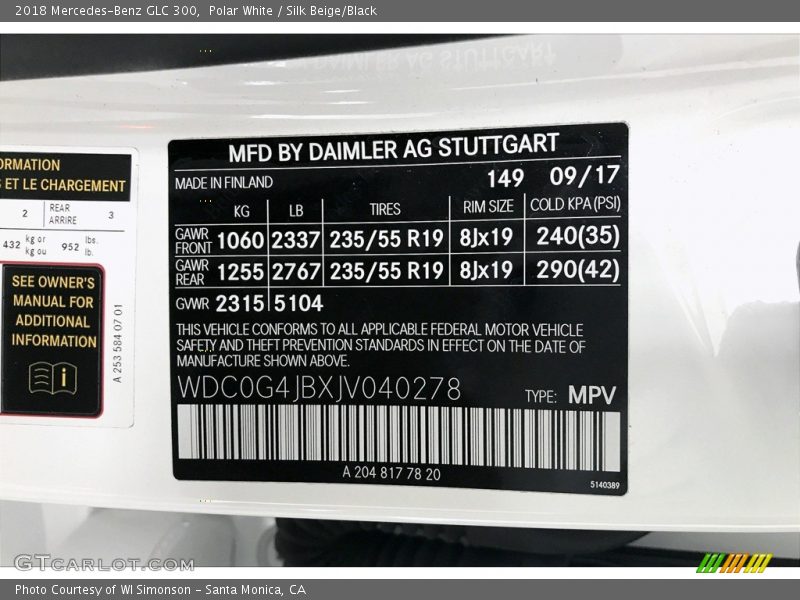 Polar White / Silk Beige/Black 2018 Mercedes-Benz GLC 300