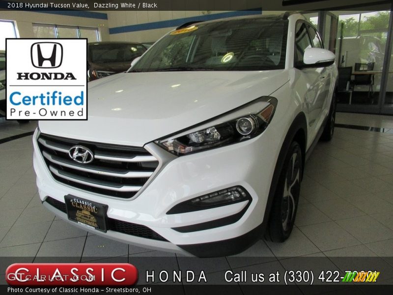 Dazzling White / Black 2018 Hyundai Tucson Value