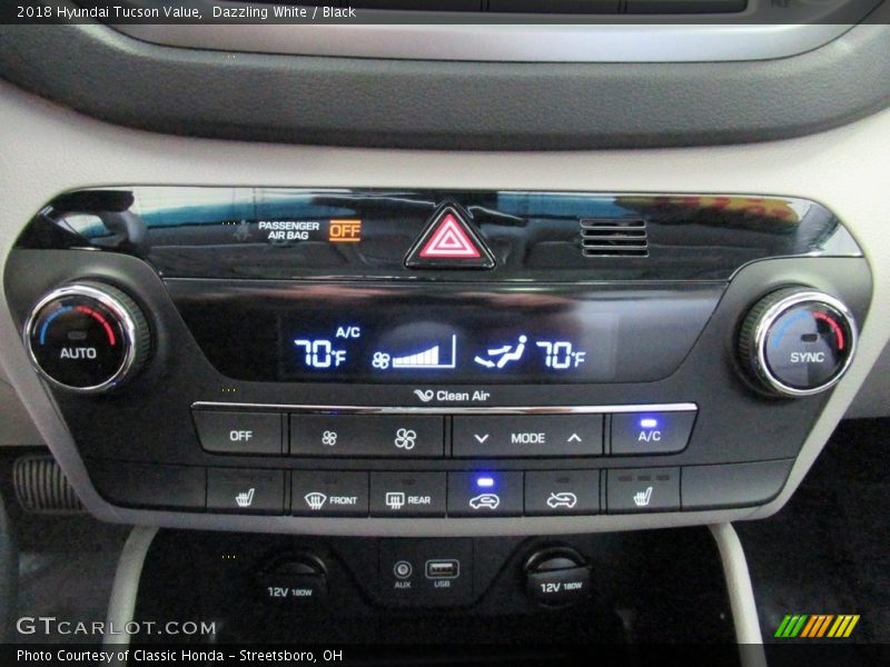 Dazzling White / Black 2018 Hyundai Tucson Value