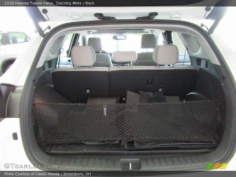 Dazzling White / Black 2018 Hyundai Tucson Value