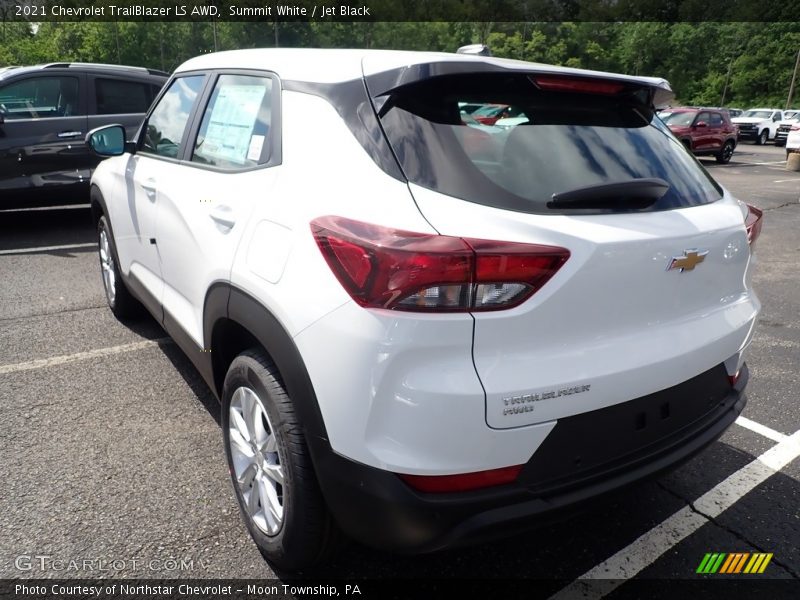 Summit White / Jet Black 2021 Chevrolet TrailBlazer LS AWD