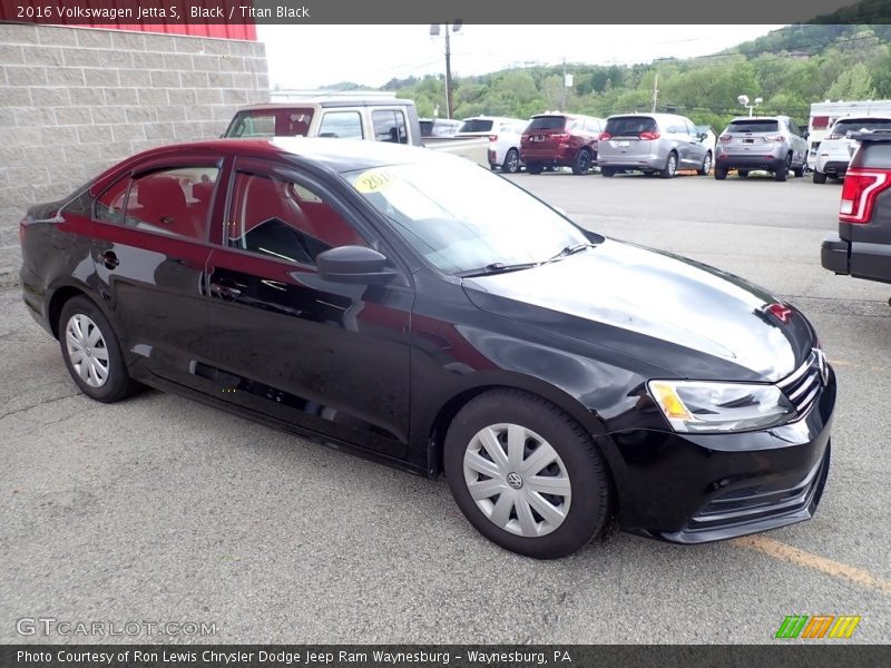 Front 3/4 View of 2016 Jetta S