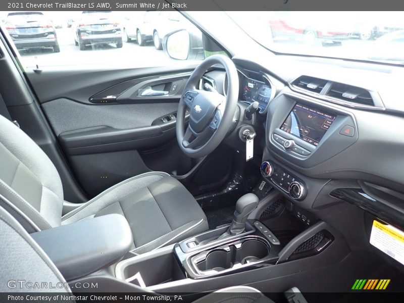Summit White / Jet Black 2021 Chevrolet TrailBlazer LS AWD