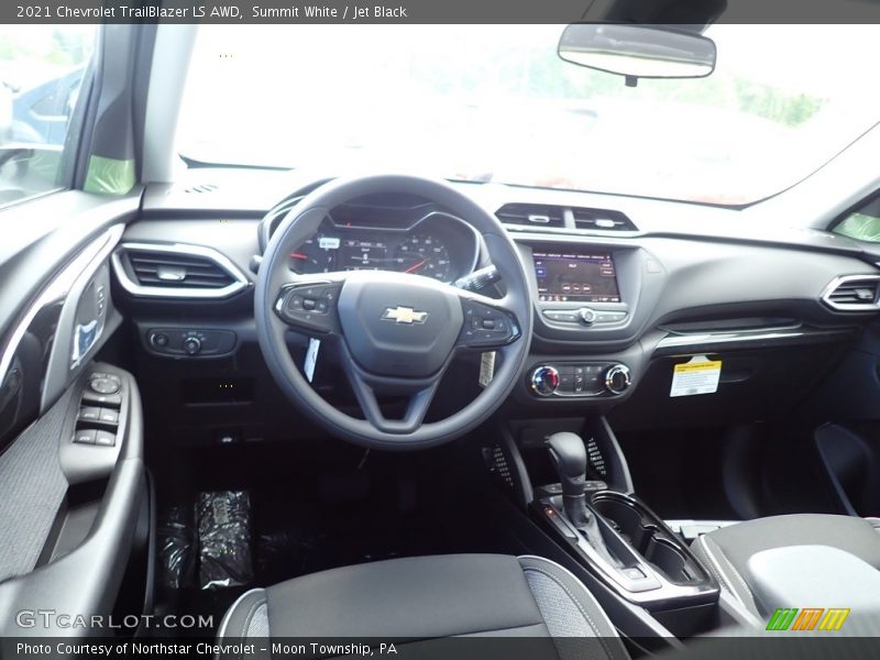 Summit White / Jet Black 2021 Chevrolet TrailBlazer LS AWD