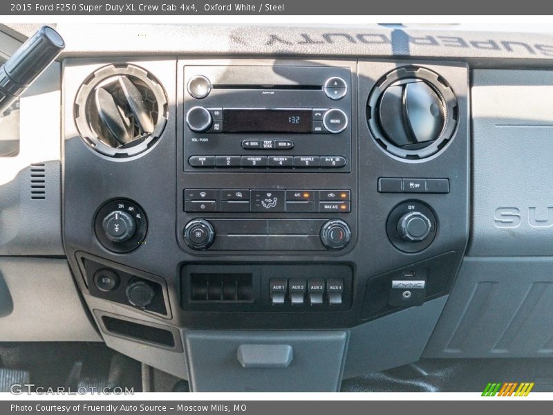 Oxford White / Steel 2015 Ford F250 Super Duty XL Crew Cab 4x4