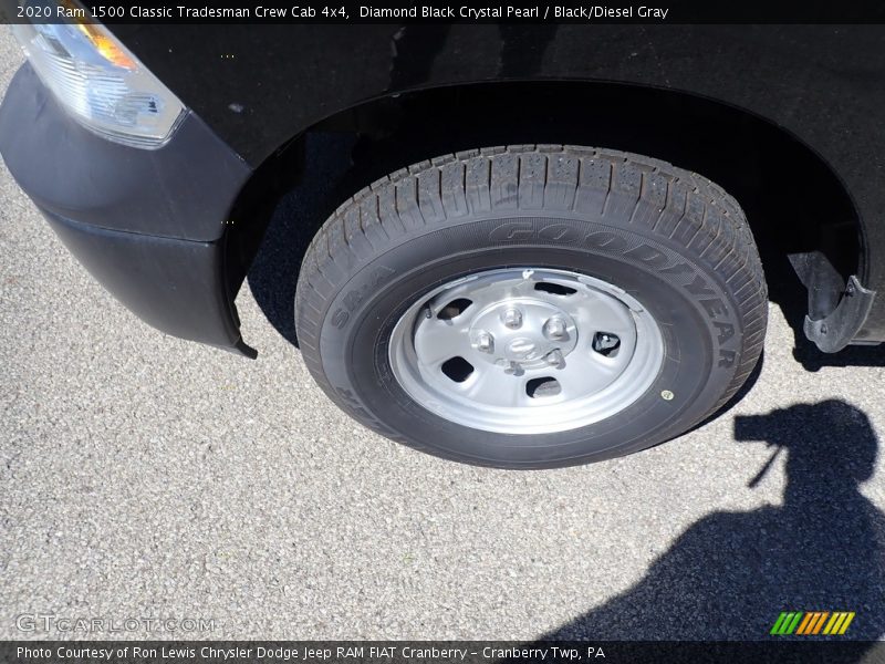 Diamond Black Crystal Pearl / Black/Diesel Gray 2020 Ram 1500 Classic Tradesman Crew Cab 4x4