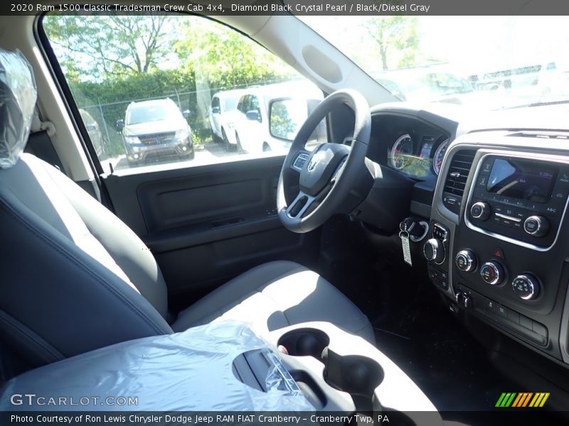 Diamond Black Crystal Pearl / Black/Diesel Gray 2020 Ram 1500 Classic Tradesman Crew Cab 4x4