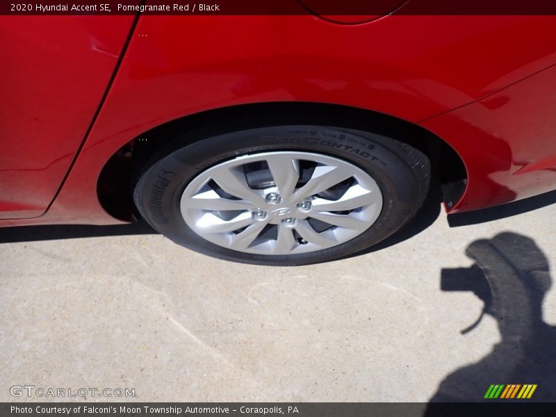 Pomegranate Red / Black 2020 Hyundai Accent SE
