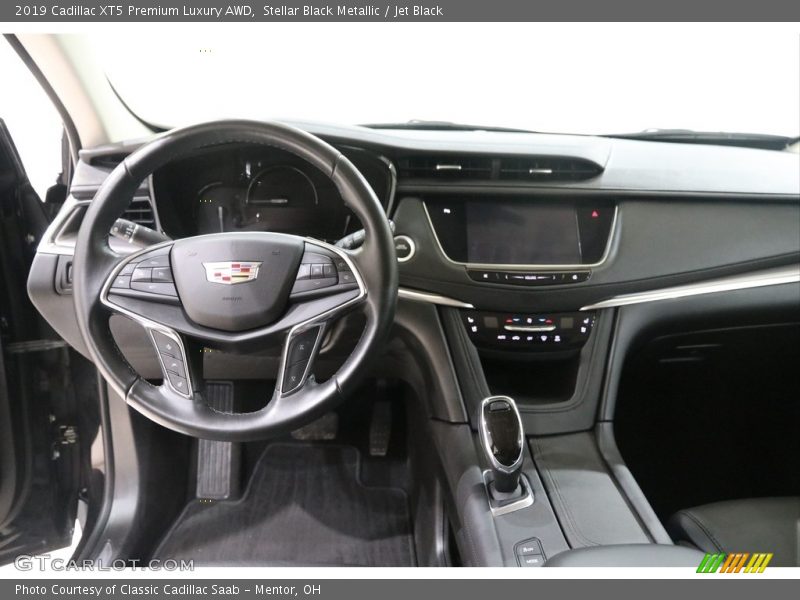 Stellar Black Metallic / Jet Black 2019 Cadillac XT5 Premium Luxury AWD