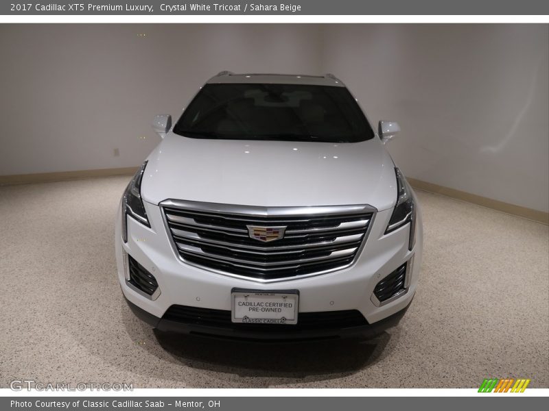 Crystal White Tricoat / Sahara Beige 2017 Cadillac XT5 Premium Luxury