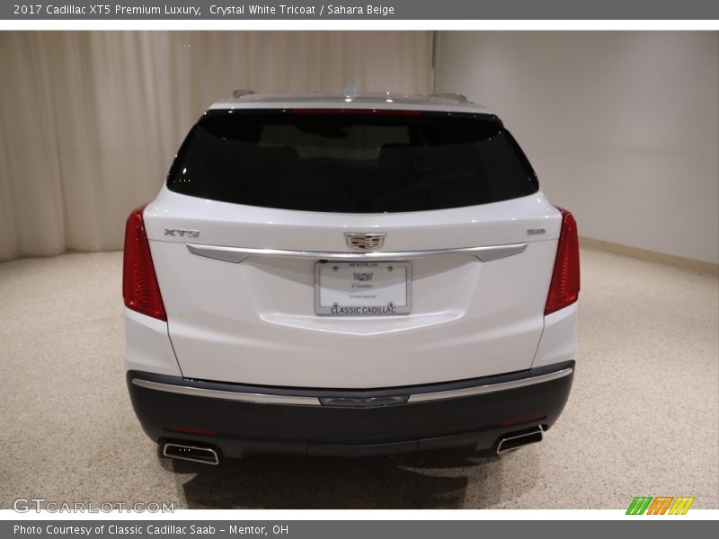 Crystal White Tricoat / Sahara Beige 2017 Cadillac XT5 Premium Luxury