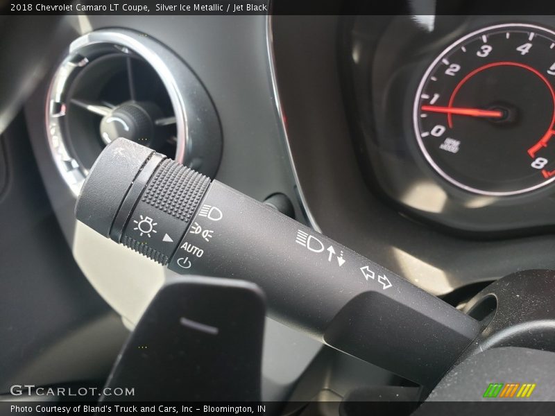 Silver Ice Metallic / Jet Black 2018 Chevrolet Camaro LT Coupe