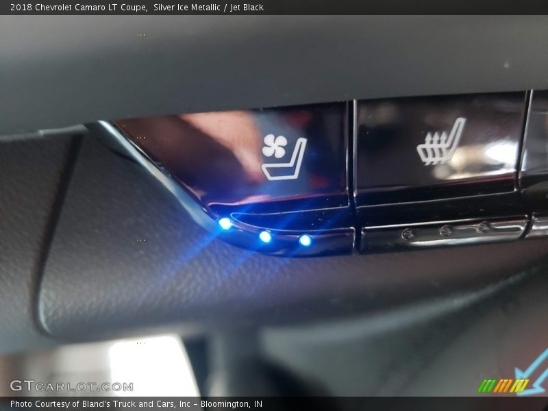 Silver Ice Metallic / Jet Black 2018 Chevrolet Camaro LT Coupe