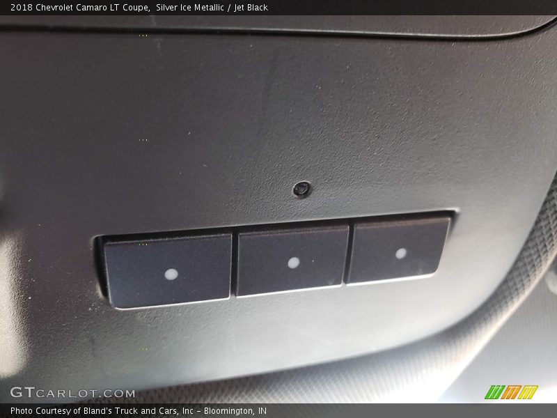 Silver Ice Metallic / Jet Black 2018 Chevrolet Camaro LT Coupe