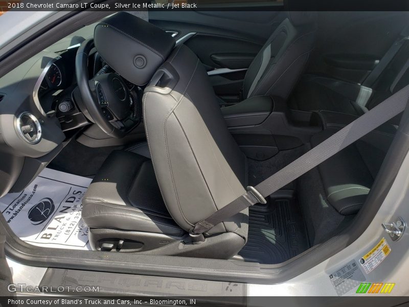 Silver Ice Metallic / Jet Black 2018 Chevrolet Camaro LT Coupe
