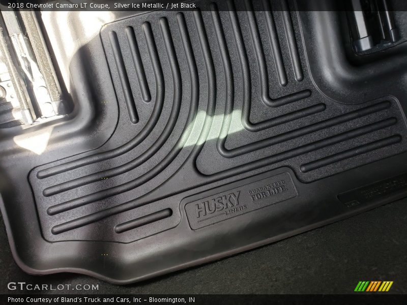 Silver Ice Metallic / Jet Black 2018 Chevrolet Camaro LT Coupe