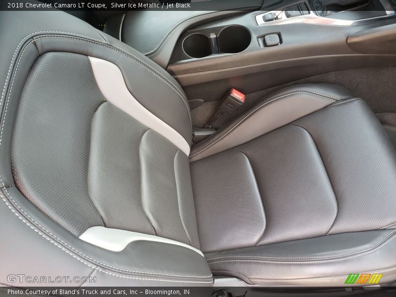 Silver Ice Metallic / Jet Black 2018 Chevrolet Camaro LT Coupe