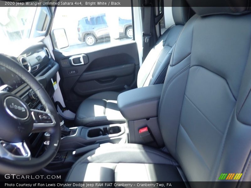 Bright White / Black 2020 Jeep Wrangler Unlimited Sahara 4x4