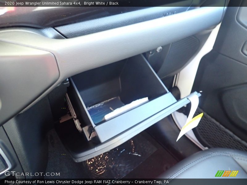 Bright White / Black 2020 Jeep Wrangler Unlimited Sahara 4x4