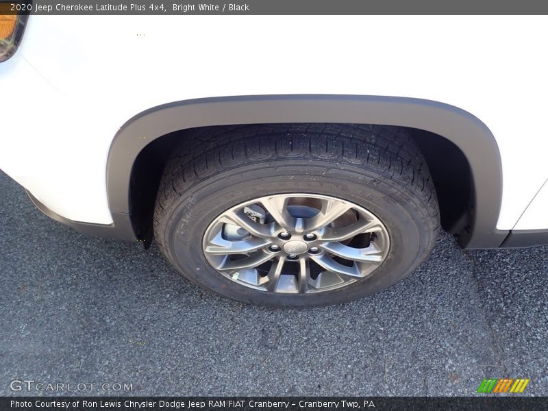 Bright White / Black 2020 Jeep Cherokee Latitude Plus 4x4