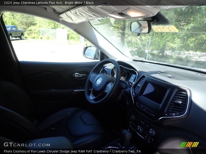 Bright White / Black 2020 Jeep Cherokee Latitude Plus 4x4