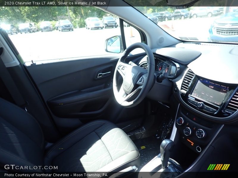 Silver Ice Metallic / Jet Black 2020 Chevrolet Trax LT AWD