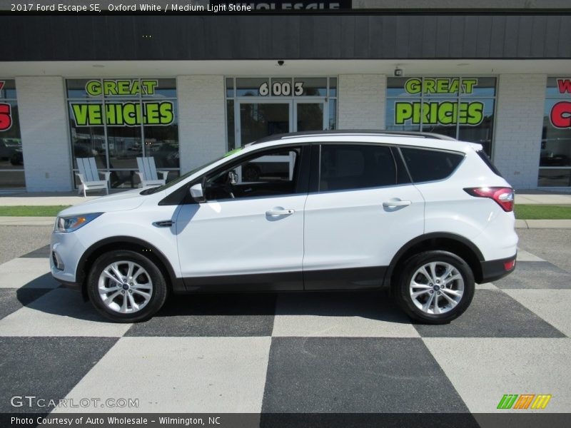 Oxford White / Medium Light Stone 2017 Ford Escape SE
