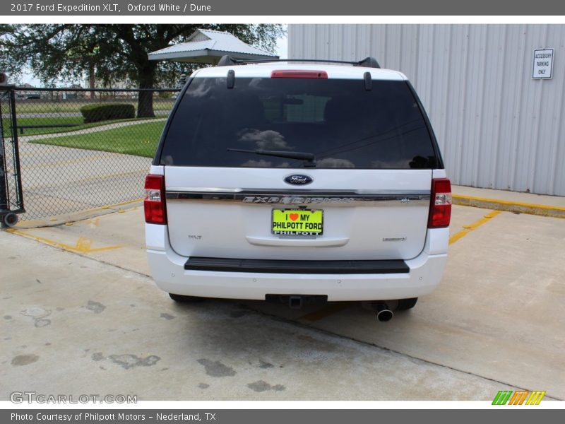 Oxford White / Dune 2017 Ford Expedition XLT