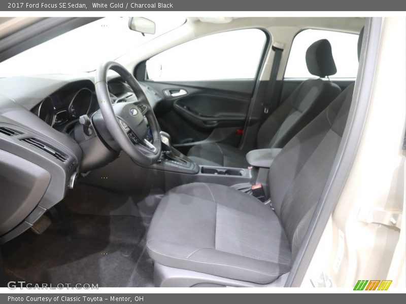 White Gold / Charcoal Black 2017 Ford Focus SE Sedan