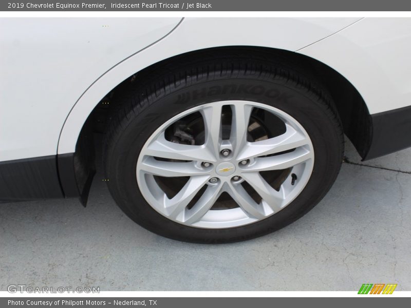 Iridescent Pearl Tricoat / Jet Black 2019 Chevrolet Equinox Premier