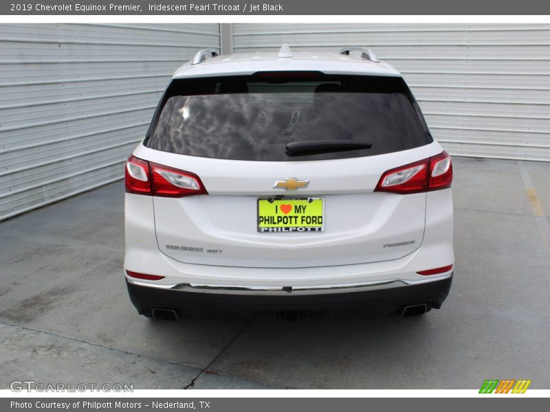 Iridescent Pearl Tricoat / Jet Black 2019 Chevrolet Equinox Premier