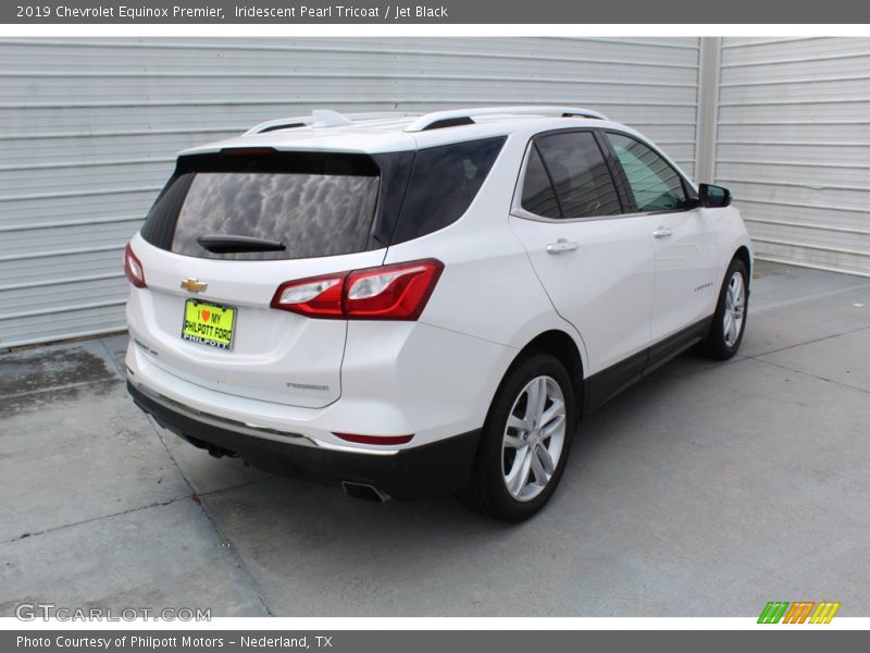 Iridescent Pearl Tricoat / Jet Black 2019 Chevrolet Equinox Premier