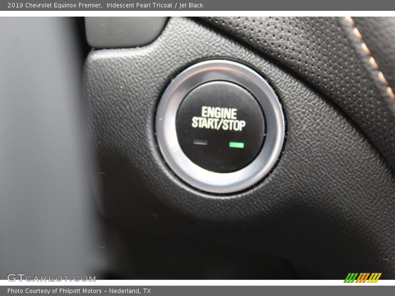 Iridescent Pearl Tricoat / Jet Black 2019 Chevrolet Equinox Premier