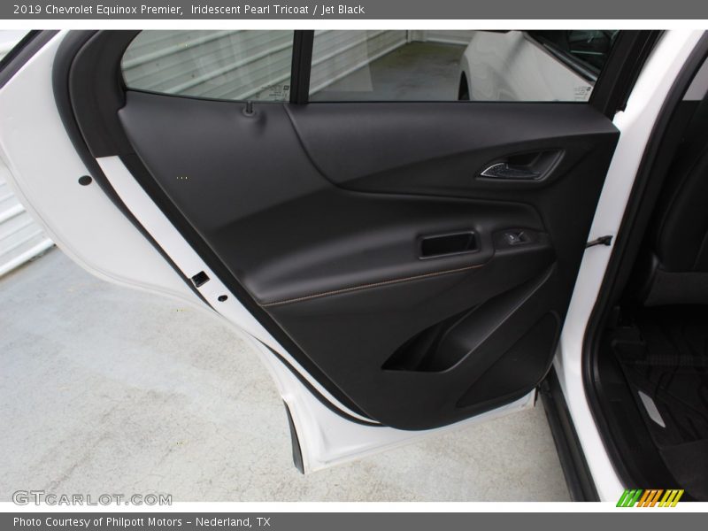 Iridescent Pearl Tricoat / Jet Black 2019 Chevrolet Equinox Premier
