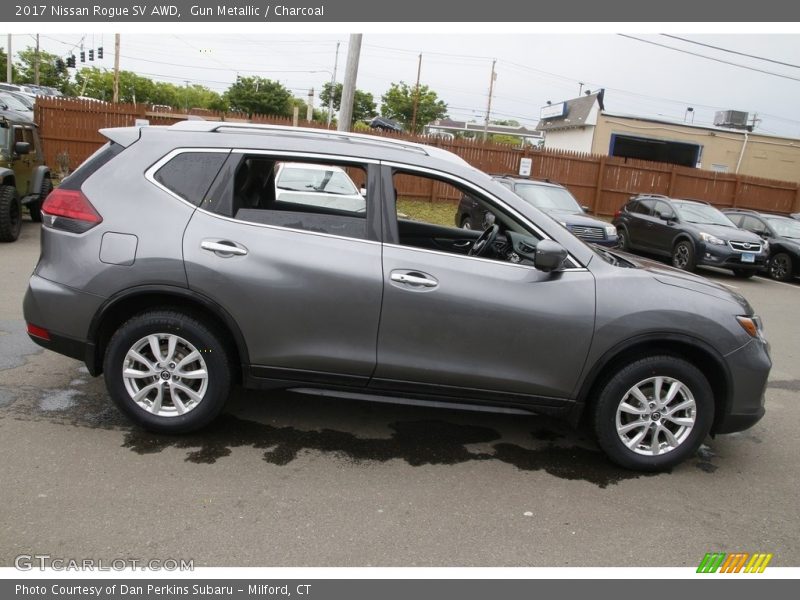 Gun Metallic / Charcoal 2017 Nissan Rogue SV AWD