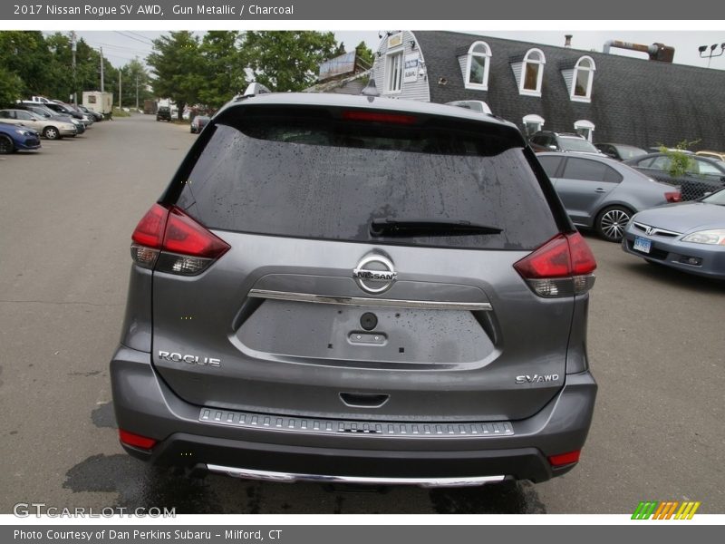 Gun Metallic / Charcoal 2017 Nissan Rogue SV AWD