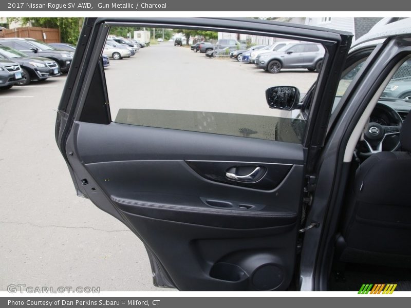 Gun Metallic / Charcoal 2017 Nissan Rogue SV AWD