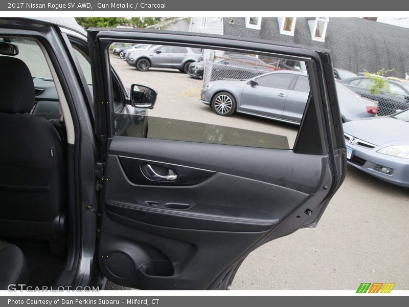 Gun Metallic / Charcoal 2017 Nissan Rogue SV AWD