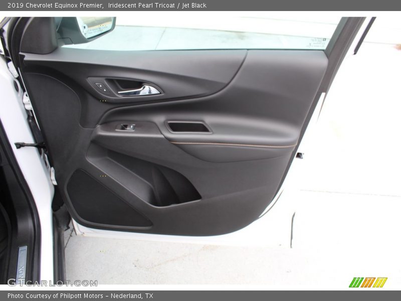 Iridescent Pearl Tricoat / Jet Black 2019 Chevrolet Equinox Premier