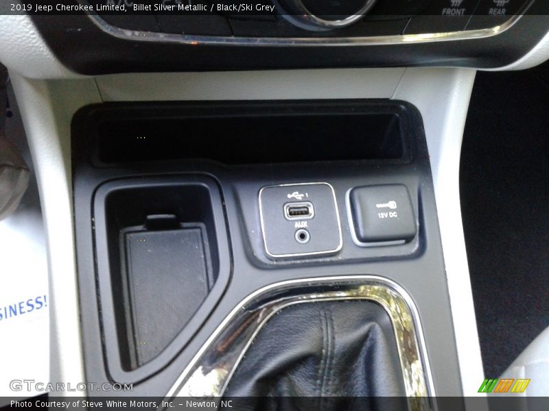 Billet Silver Metallic / Black/Ski Grey 2019 Jeep Cherokee Limited