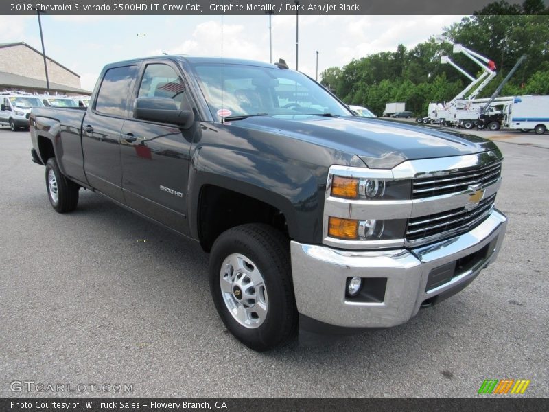 Front 3/4 View of 2018 Silverado 2500HD LT Crew Cab