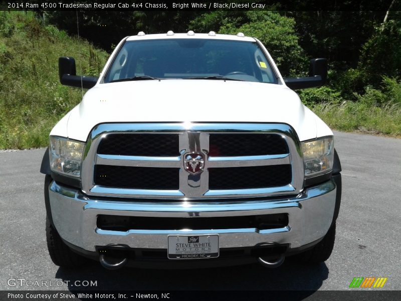 Bright White / Black/Diesel Gray 2014 Ram 4500 Tradesman Regular Cab 4x4 Chassis