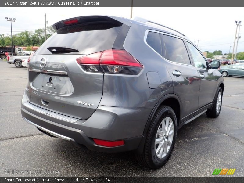 Gun Metallic / Charcoal 2017 Nissan Rogue SV AWD